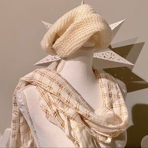 H&M-Beige (Gold Shimmer) Oversized Slouchy Beanie
